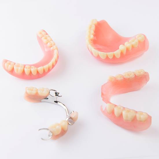 examples of types of dentures in Grand Island